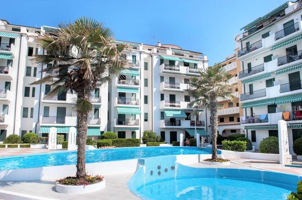 El Palmar Fronte Mare Apartment Lido di Jesolo Bagian luar foto