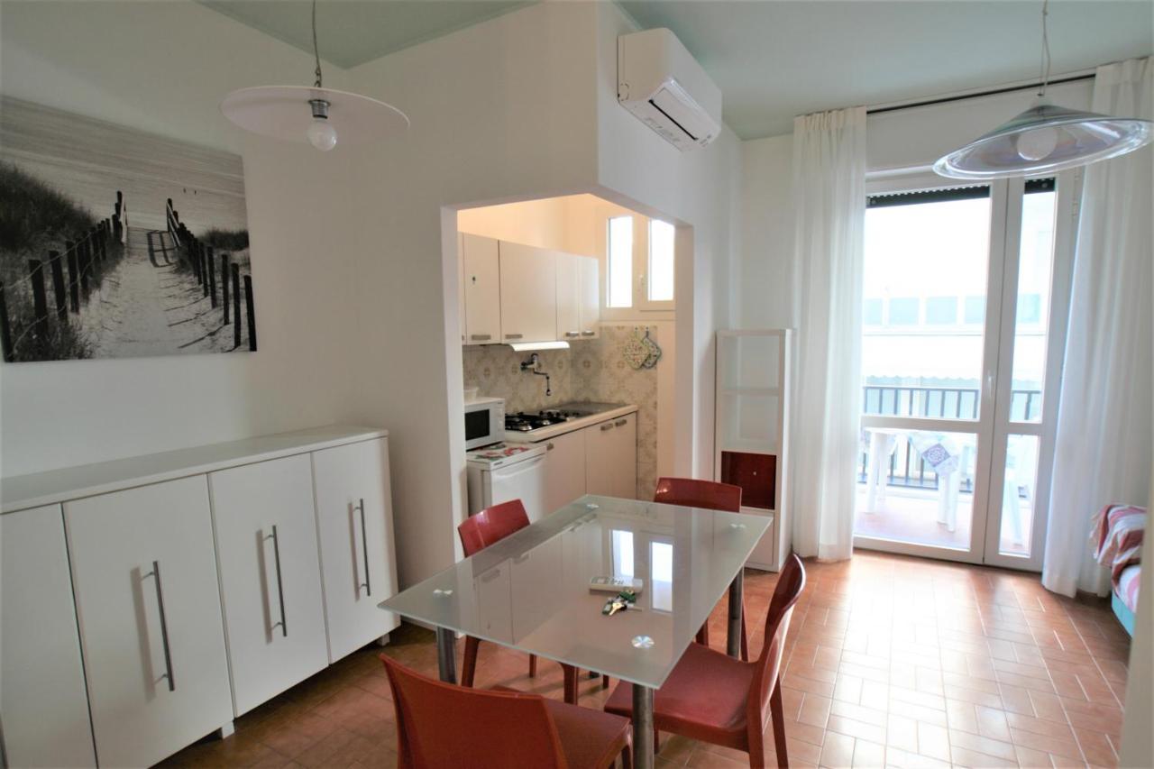 El Palmar Fronte Mare Apartment Lido di Jesolo Bagian luar foto